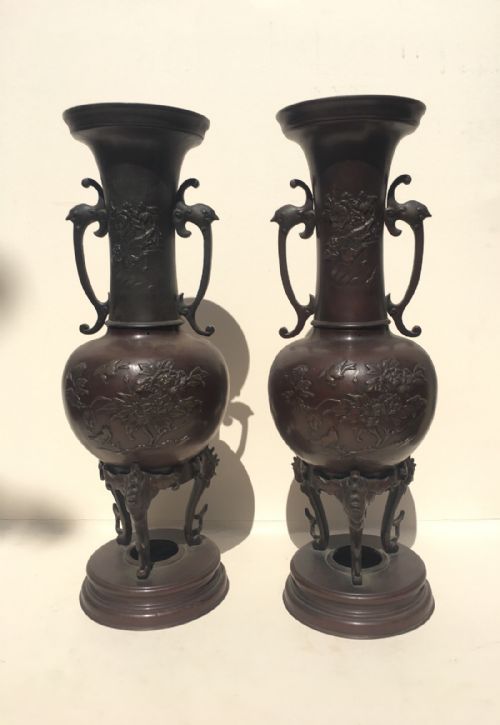c19th pair of large japanese bronze vases