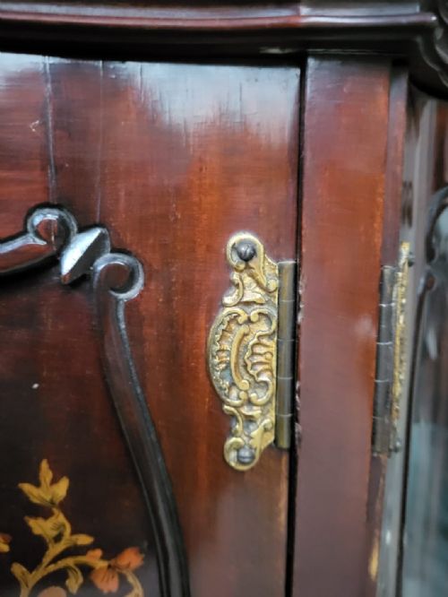ART NOUVEAU INLAID MAHOGANY BOW FRONT CABINET - ADDITIONAL PHOTO 6