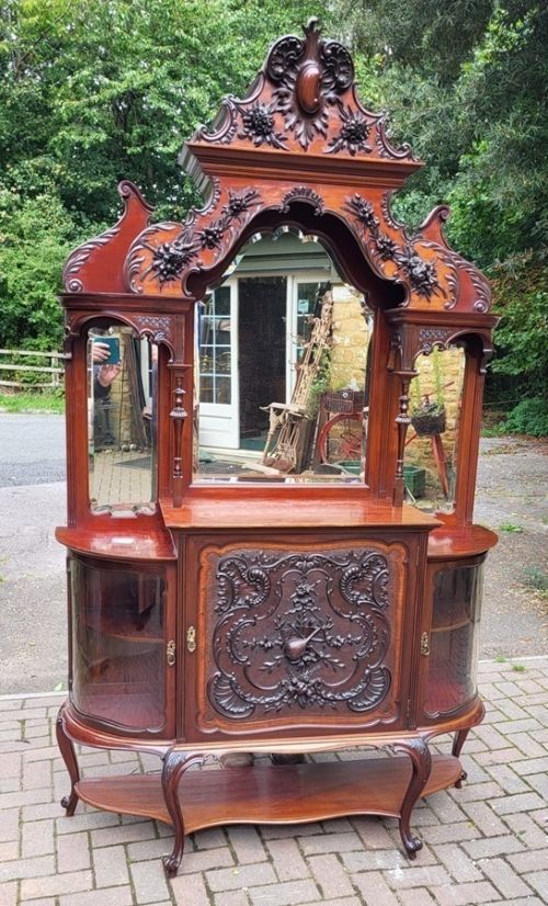 VICTORIAN CARVED MAHOGANY MIRROR BACK CABINET