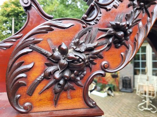 VICTORIAN CARVED MAHOGANY MIRROR BACK CABINET - ADDITIONAL PHOTO 4