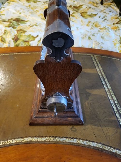 EDWARDIAN OAK AND SILVER PLATED THREE BOTTLE TANTALUS DECANTER - ADDITIONAL PHOTO 1