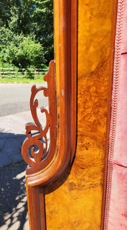 VICTORIAN DOUBLE SIZE HIGH BUTTON BACK UPHOLSTERED BURR WALNUT BEDSTEAD - ADDITIONAL PHOTO 3