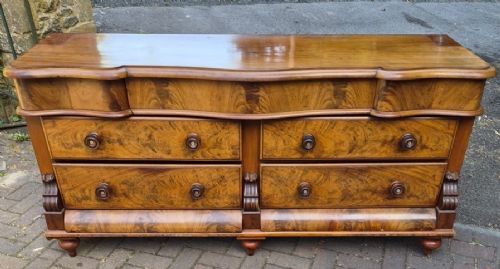 VICTORIAN FLAME MAHOGANY DOUBLE CHEST OF DRAWERS