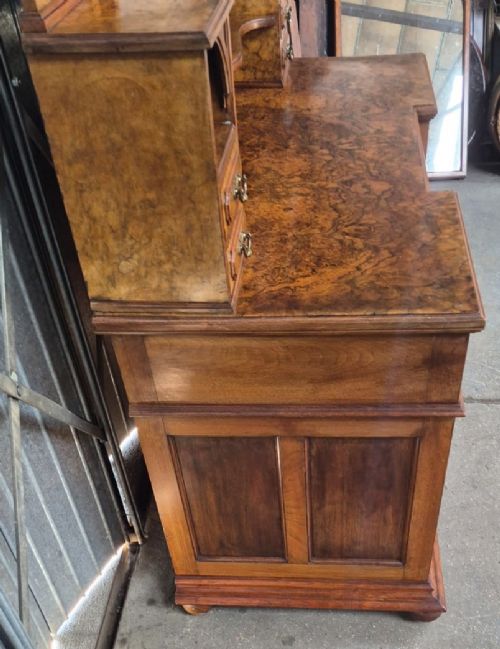 VICTORIAN BURR WALNUT PEDESTAL DRESSING TABLE - ADDITIONAL PHOTO 2