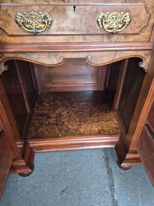 VICTORIAN BURR WALNUT PEDESTAL DRESSING TABLE - ADDITIONAL PHOTO 3