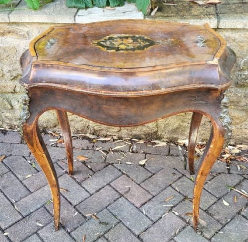 VICTORIAN INLAID BURR WALNUT PLANTER WITH LIFT OFF LID