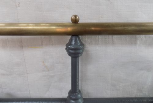 CLASSIC VICTORIAN EXTRA WIDE KING SIZE BRASS AND IRON BEDSTEAD - ADDITIONAL PHOTO 4