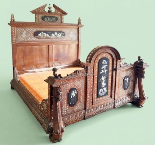 WARING GILLOWS EIGHT PIECE BEDROOM SUITE - ADDITIONAL PHOTO 1