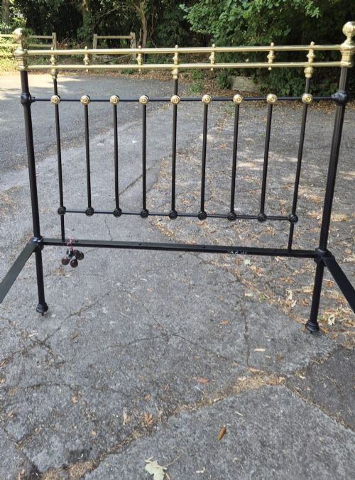 VICTORIAN DOUBLE SIZE BRASS AND IRON BEDSTEAD - ADDITIONAL PHOTO 1