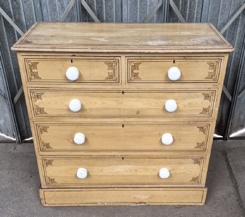 Victorian Chest of drawers