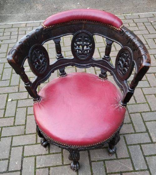 S&H Jewell Victorian Burgermeister's Chair