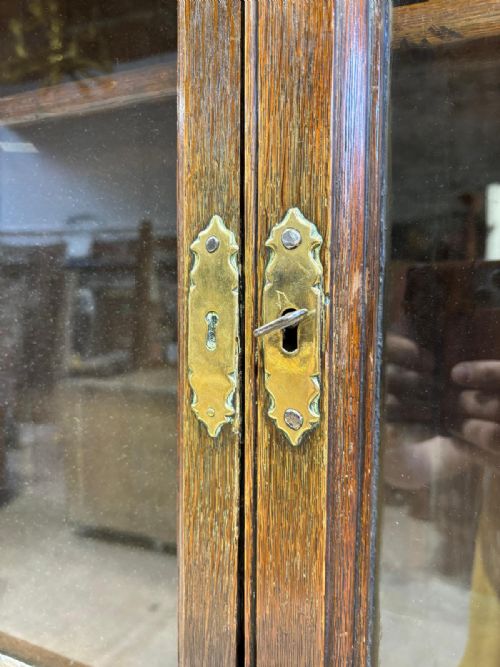 GEO II 18TH CENTURY OAK BOOKCASE - ADDITIONAL PHOTO 4