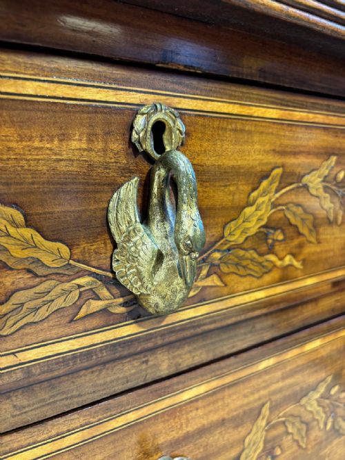UNUSUAL 18TH C NARROW MAHOGANY CHEST OF DRAWERS - ADDITIONAL PHOTO 4
