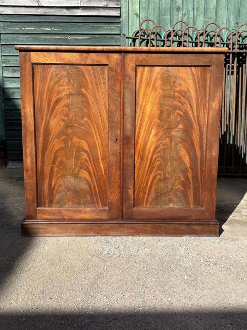 RARE PAIR 18TH C MAHOGANY SIDE CABINETS - ADDITIONAL PHOTO 2