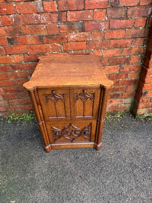 PAIR 19TH CENTURY GOTHIC REVIVAL BEDSIDES - ADDITIONAL PHOTO 6