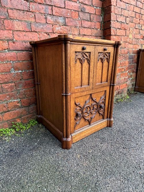 PAIR 19TH CENTURY GOTHIC REVIVAL BEDSIDES - ADDITIONAL PHOTO 8