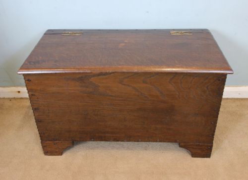 Small Antique Oak Blanket Chest / Coffer