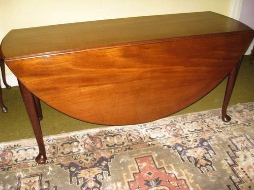 Large Georgian Mahogany Drop Leaf Dining Table