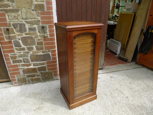 A Good Polished Walnut 18 Drawer Late Victorian Collectors Cabinet Circa 1890.