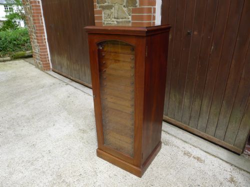 fig 1. A GOOD POLISHED WALNUT 18 DRAWER LATE VICTORIAN COLLECTORS CABINET CIRCA 1890.