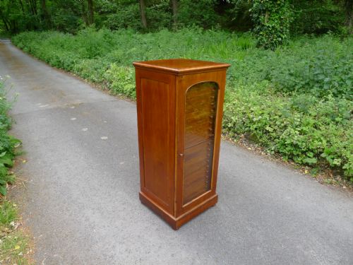 fig 1. A SUPERB AND ORIGINAL 20 DRAWER ENTOMOLOGICAL COLLECTORS SPECIMEN CABINET BY CHARLES BRADY OF EDMONTON. CIRCA 1900.