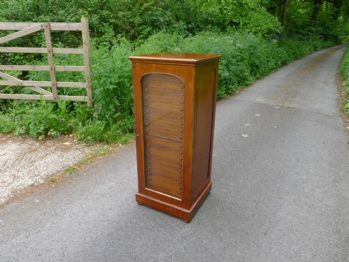 fig 2. A SUPERB AND ORIGINAL 20 DRAWER ENTOMOLOGICAL COLLECTORS SPECIMEN CABINET BY CHARLES BRADY OF EDMONTON. CIRCA 1900.