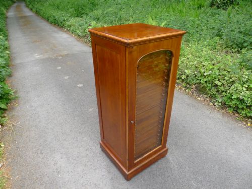 fig 3. A SUPERB AND ORIGINAL 20 DRAWER ENTOMOLOGICAL COLLECTORS SPECIMEN CABINET BY CHARLES BRADY OF EDMONTON. CIRCA 1900.
