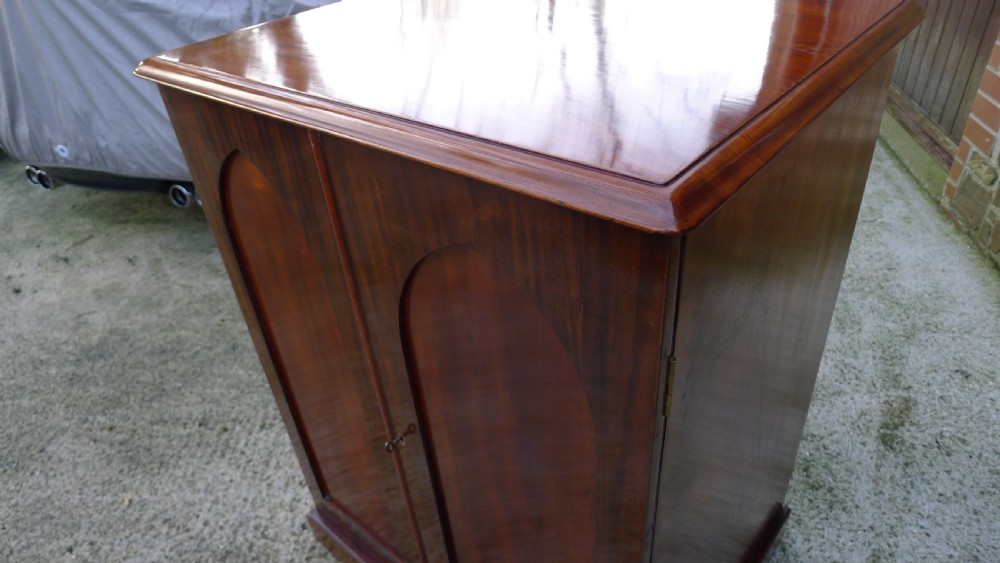 A VICTORIAN MAHOGANY 30 DRAWER COLLECTORS CABINET CIRCA 1880. View VIII
