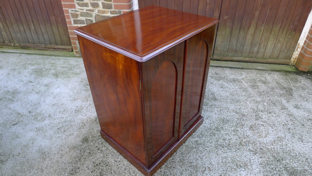 A VICTORIAN MAHOGANY 30 DRAWER COLLECTORS CABINET CIRCA 1880. View IX
