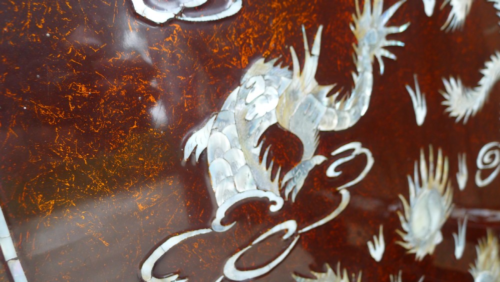 A MAGNIFICENT AND HIGHLY DECORATIVE CHINESE INLAID LACQUER CHAIR CIRCA 1890. View XIV