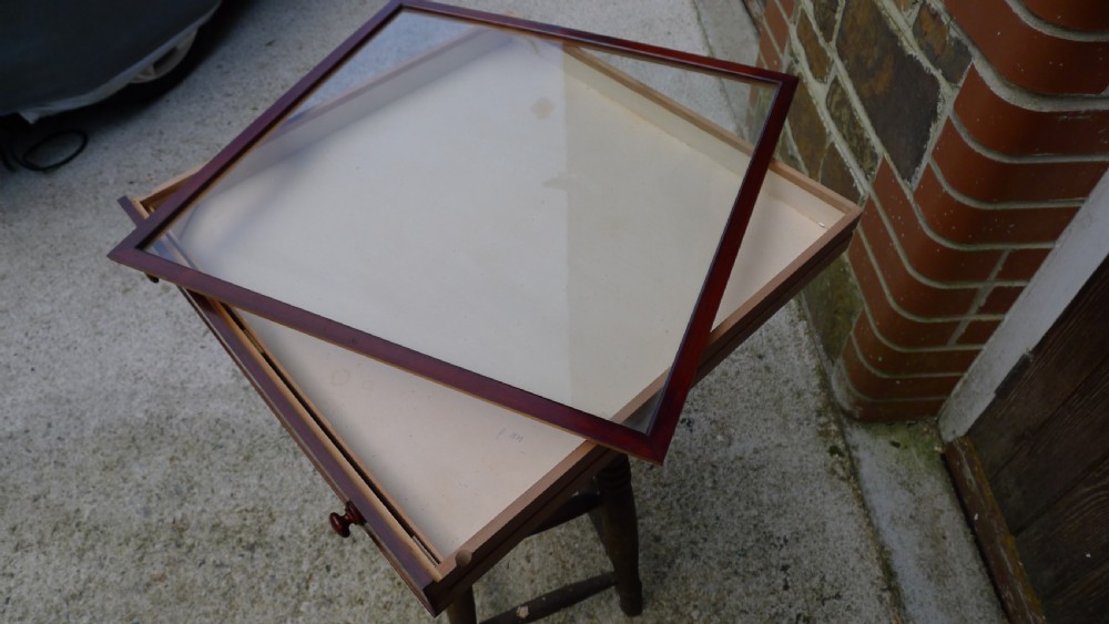 A GOOD 20 DRAWER, CONTINENTAL DEPTH COLLECTORS CABINET BY HILLS OF WILLESDEN, LONDON. CIRCA 1900. View X