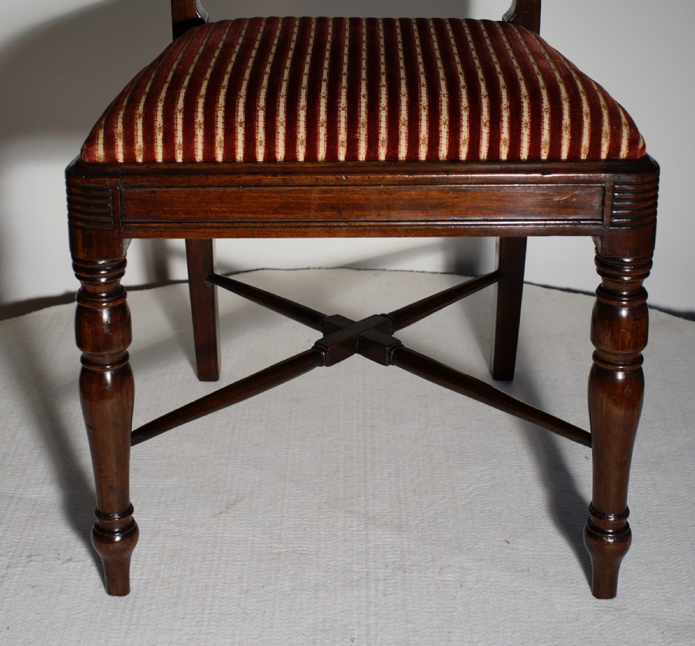 Set of 4 Mahogany dining chairs Circa 1820 View IV
