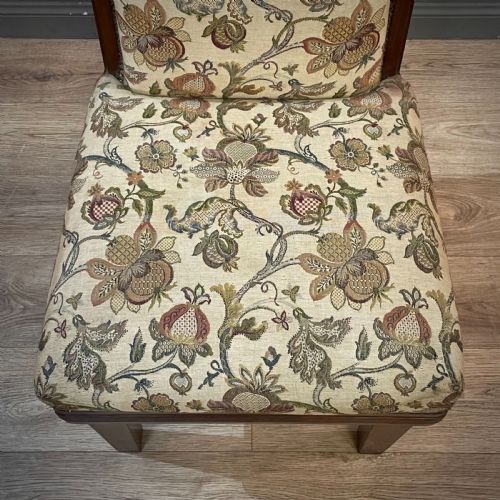 ATTRACTIVE ANTIQUE HIGH BACK WALNUT UPHOLSTERED BEDROOM NURSING CHAIR - ADDITIONAL PHOTO 3