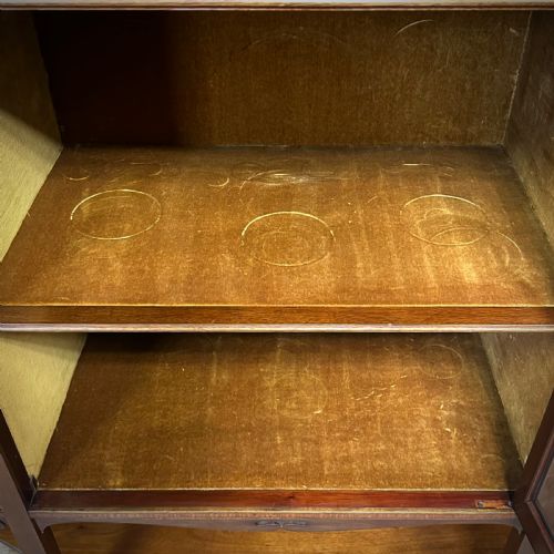 ATTRACTIVE LARGE ANTIQUE INLAID MAHOGANY BOW FRONT DISPLAY CABINET - ADDITIONAL PHOTO 5