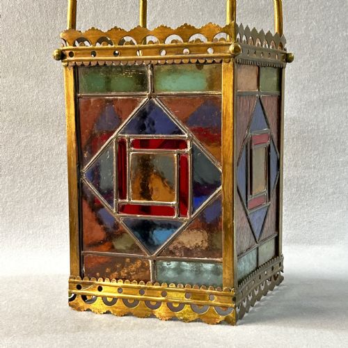 ATTRACTIVE ANTIQUE VICTORIAN STAINED GLASS AND BRASS HALL LANTERN - ADDITIONAL PHOTO 7