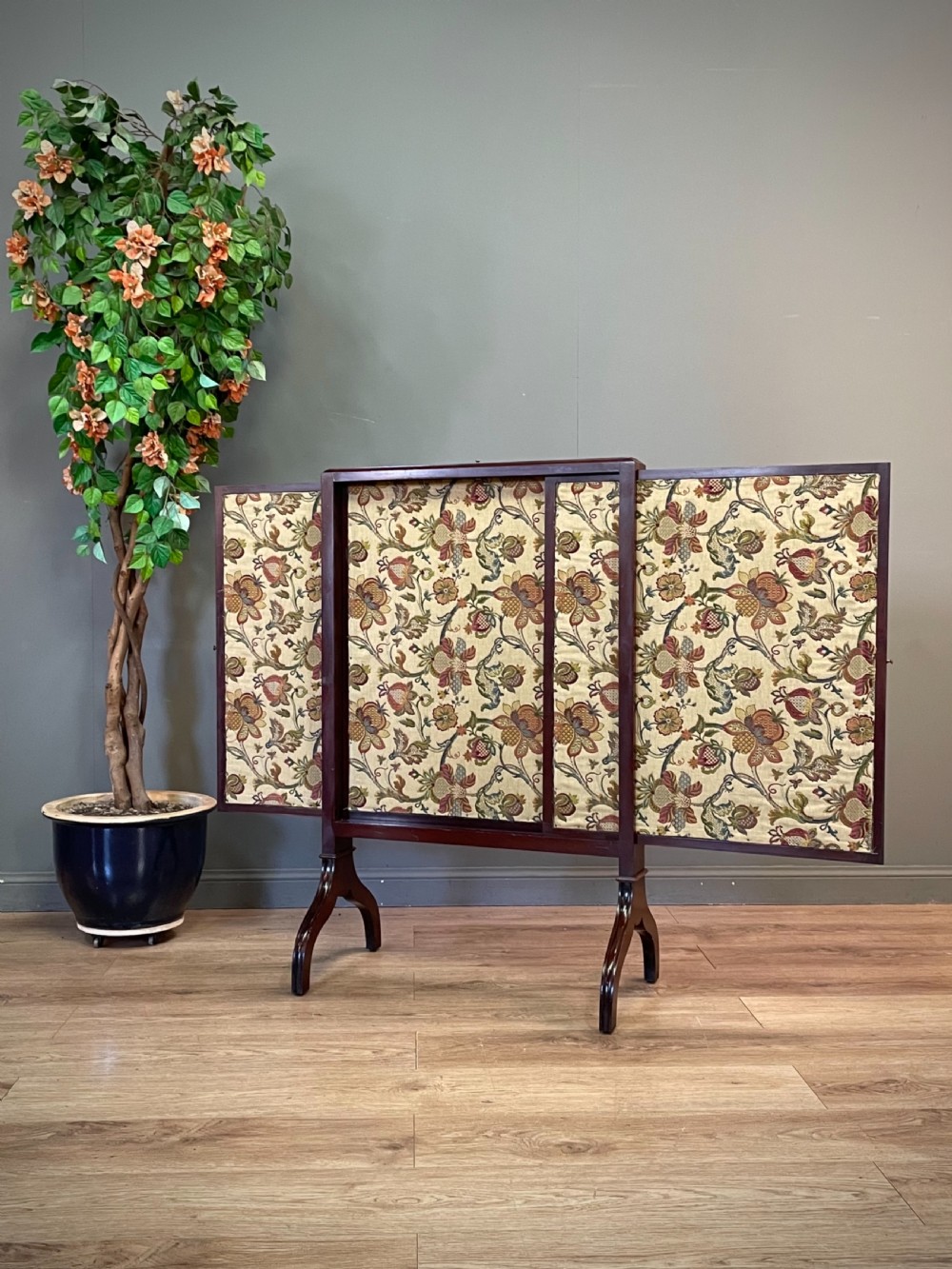 Lovely Antique Victorian Large Tapestry Mahogany Three Panel Fire Screen