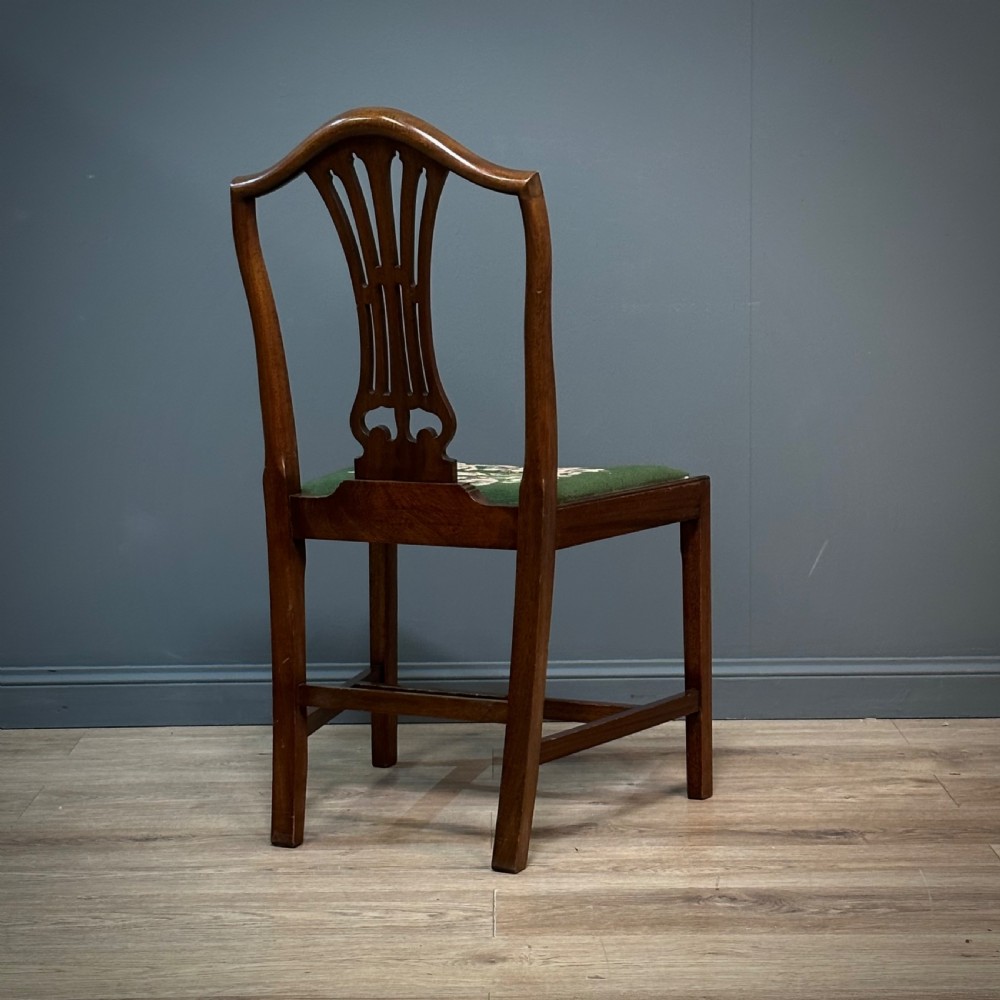 Attractive Set of Eight Antique Mahogany Dining Chairs, With Carvers View XII