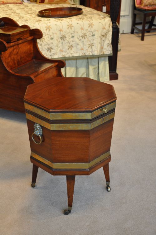 Quality George III Octagonal Wine Cooler