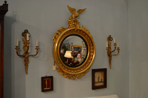 LARGE REGENCY EAGLE MOUNTED CIRCULAR GILDED CONVEX MIRROR - ADDITIONAL PHOTO 2