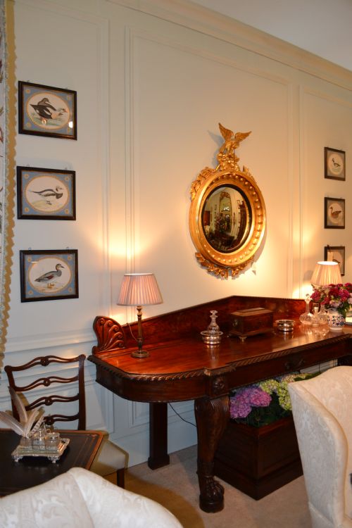 LARGE REGENCY EAGLE MOUNTED CIRCULAR GILDED CONVEX MIRROR - ADDITIONAL PHOTO 3