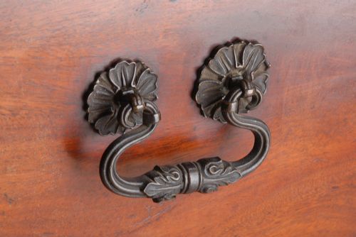 fig 3. Quality early Regency mahogany flat top wine cooler attributed to Gillows in excellent condition