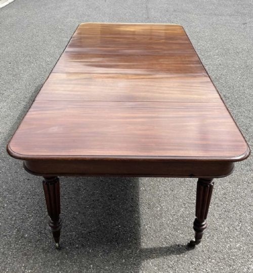 A FINE REGENCY MAHOGANY GILLOWS NARROW EXTENDING DINING TABLE 120CM WIDE - ADDITIONAL PHOTO 3