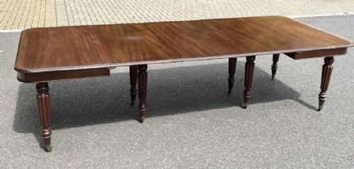 A FINE REGENCY MAHOGANY GILLOWS NARROW EXTENDING DINING TABLE 120CM WIDE - ADDITIONAL PHOTO 4