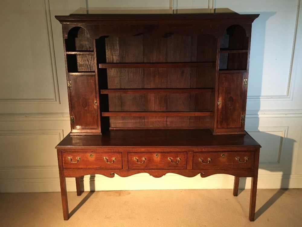 18th century oak Welsh Dresser in excellent condition 
