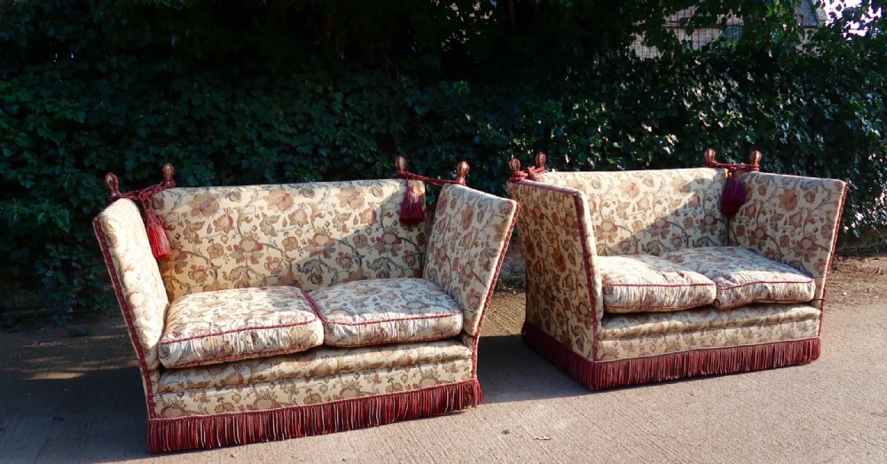 Superb pair of very comfortable Knoll sofas 