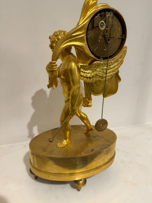 FINE AND RARE MINATURE FRENCH EMPIRE ORMOLU TABLEBOUDOIR CLOCK CIRCA 1810 - ADDITIONAL PHOTO 4