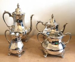 SUPERB 4 PIECE VICTORIAN SILVER TEACOFFEE SET LONDON 1872 HENRY HOLLAND