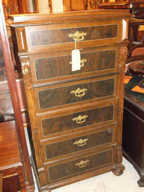 Secretaire Abbatant