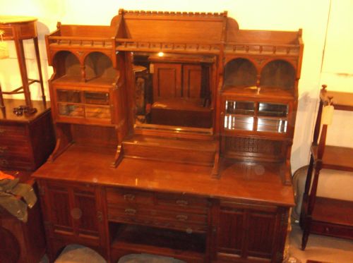 Good Quality Victorian Oak Sideboard
