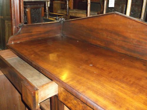 19TH CENTURY MAHOGANY CUPBOARD - ADDITIONAL PHOTO 1